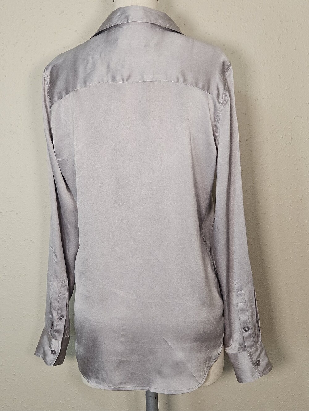 Equipment Femme Silk Button Down Shirt Silver Gray Long Sleeve Small - Picture 4 of 10